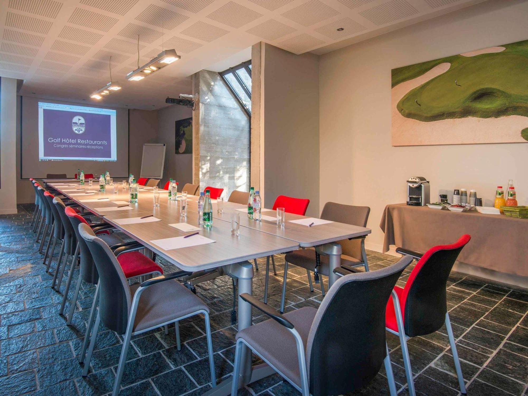 Mercure Brignoles Golf De Barbaroux & Spa Exteriör bild