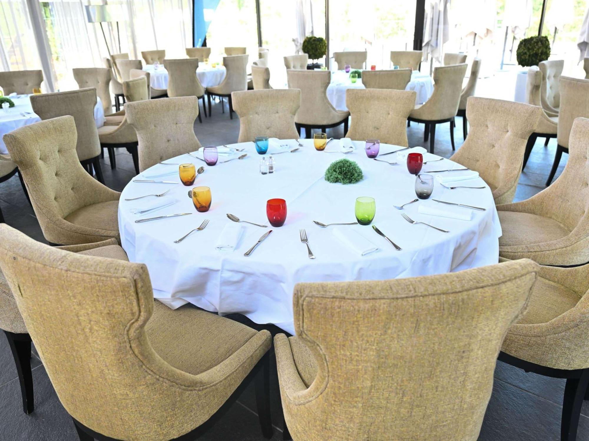 Mercure Brignoles Golf De Barbaroux & Spa Exteriör bild