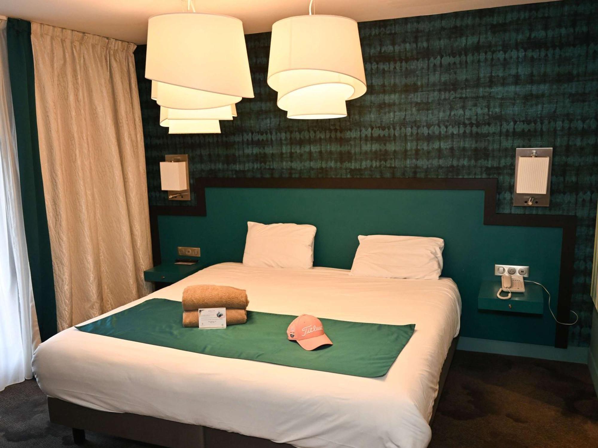 Mercure Brignoles Golf De Barbaroux & Spa Exteriör bild