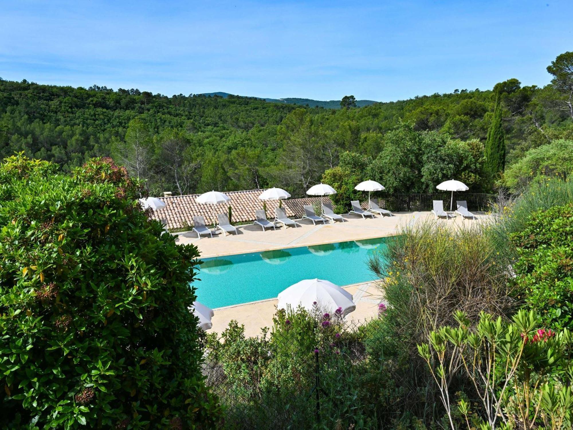 Mercure Brignoles Golf De Barbaroux & Spa Exteriör bild
