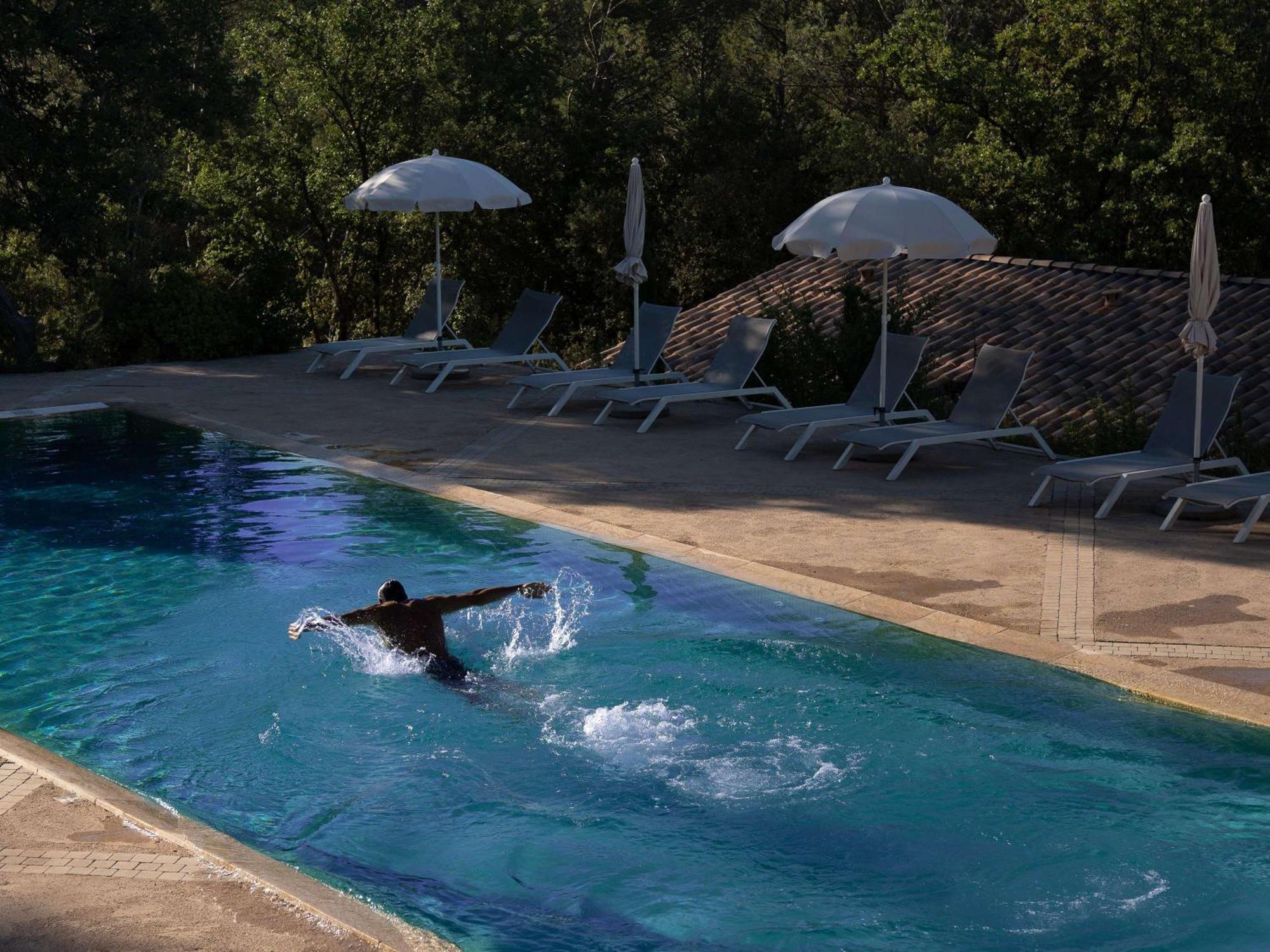 Mercure Brignoles Golf De Barbaroux & Spa Exteriör bild